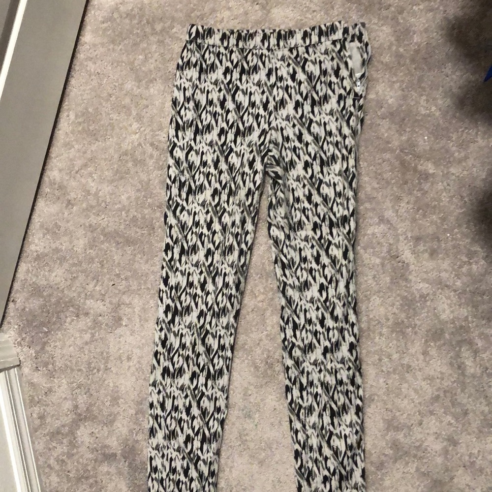 3/$15 H&M black and gray skinny dress pants
